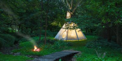 Camping kotten, tentje in de avond